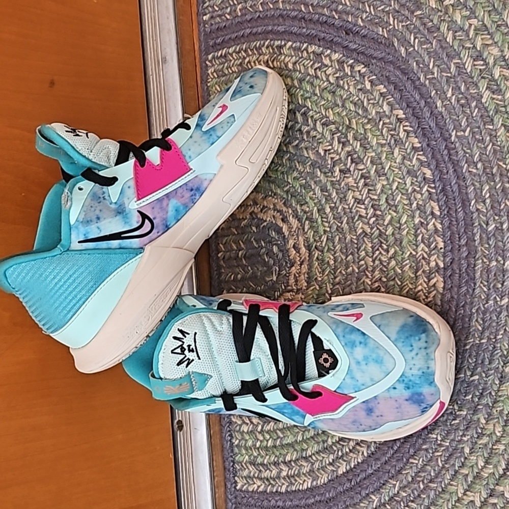 Nike Kyrie 5 Low Community Men's size 8